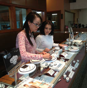 Van's Jewelers Team